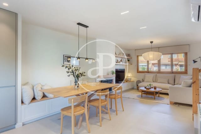 6 Zimmer Villa zu verkaufen in Terramelar, Paterna mit Pool - 695.000 € (Ref: 9525674)