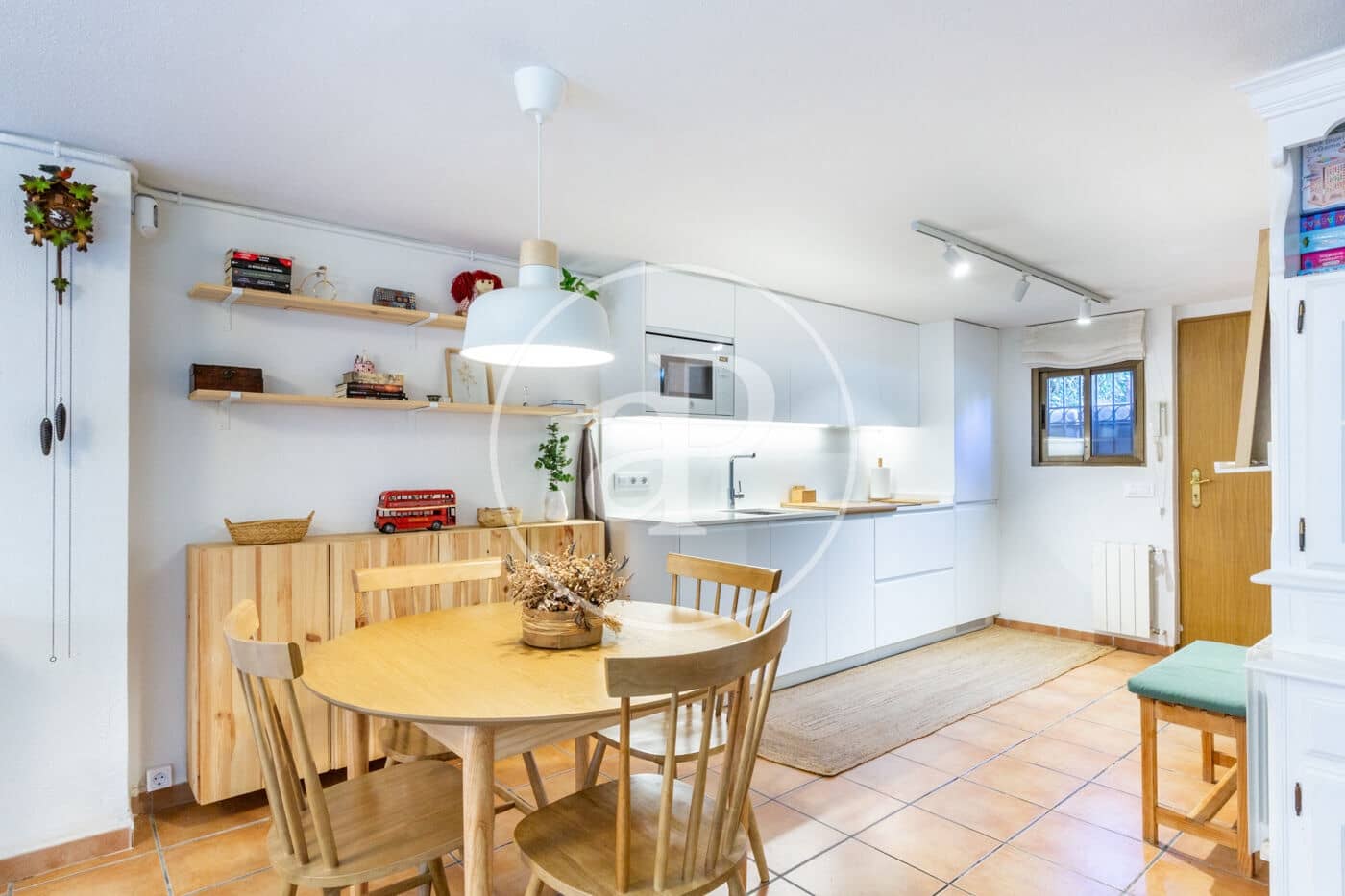 6 bedroom Villa for sale in Paterna with pool - € 695,000 (Ref: 9525674)