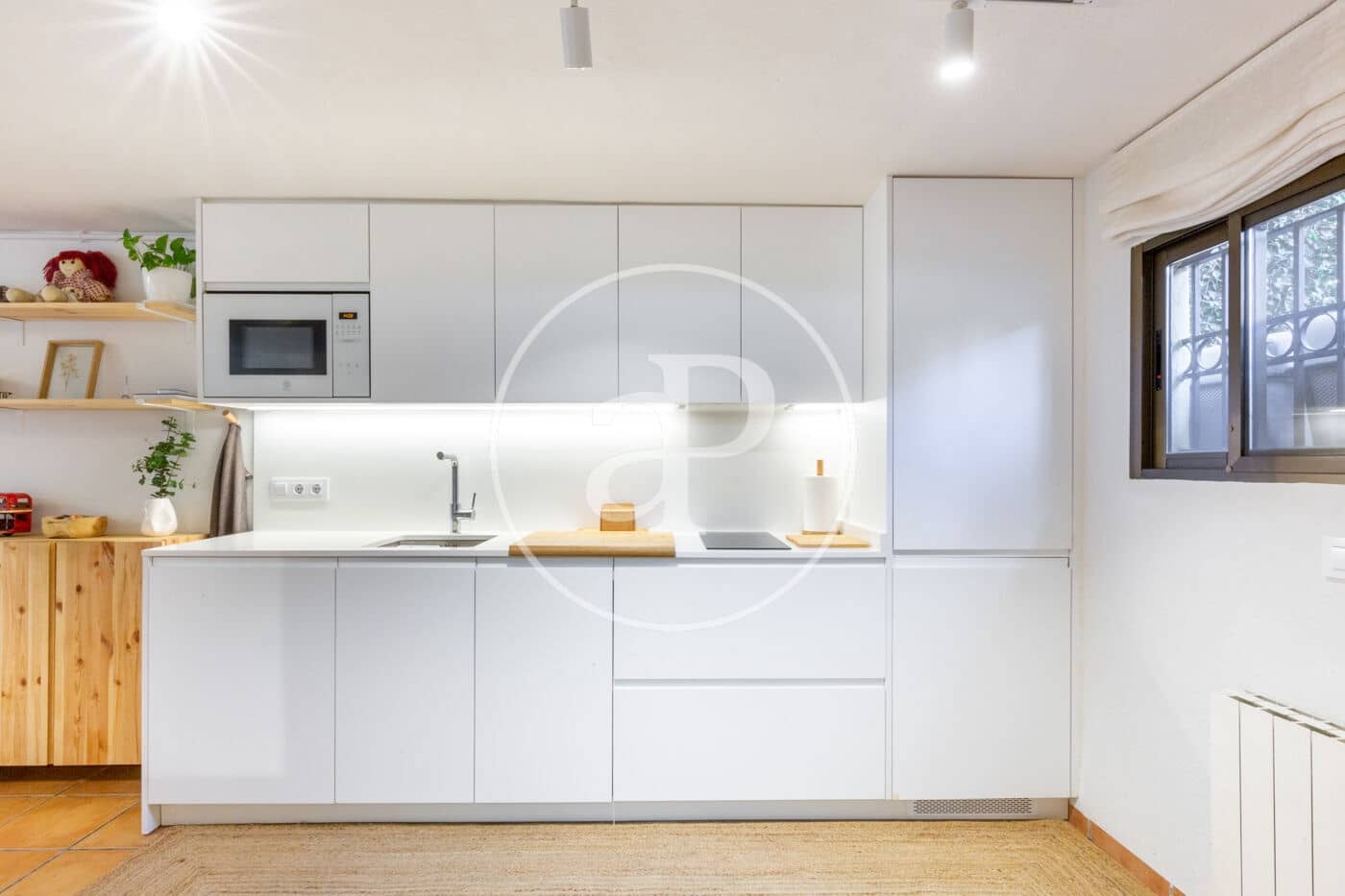 6 bedroom Villa for sale in Paterna with pool - € 695,000 (Ref: 9525674)