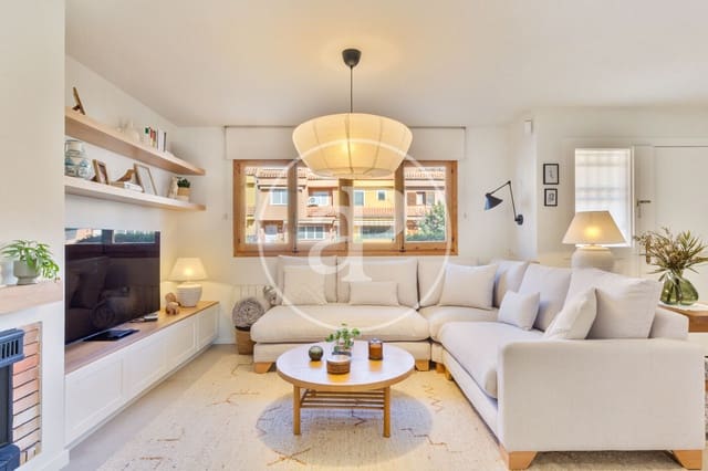 6 Zimmer Villa zu verkaufen in Terramelar, Paterna mit Pool - 695.000 € (Ref: 9525674)