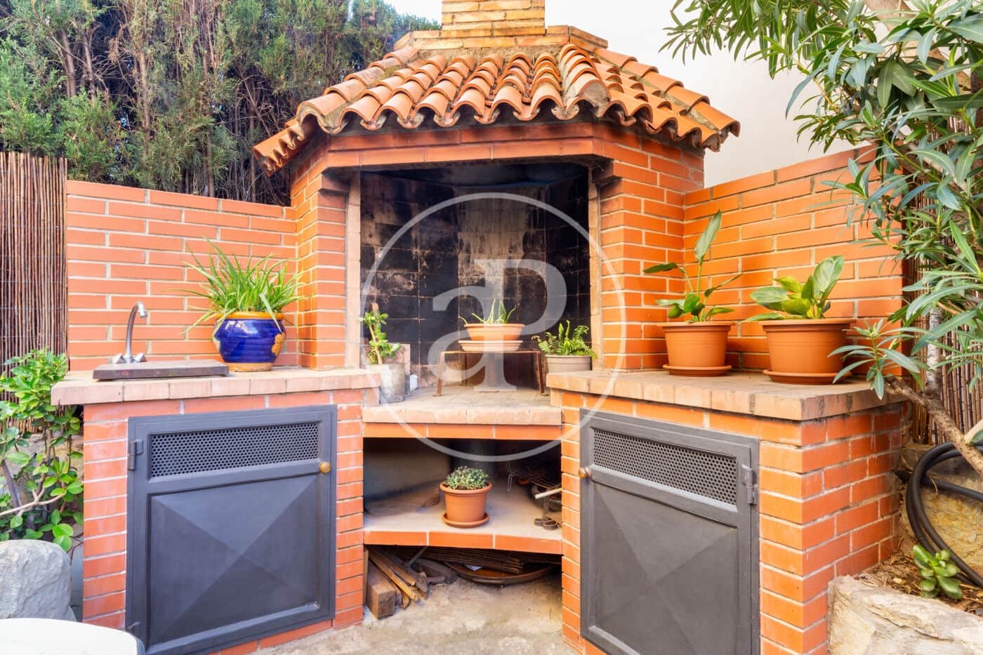 6 bedroom Villa for sale in Paterna with pool - € 695,000 (Ref: 9525674)