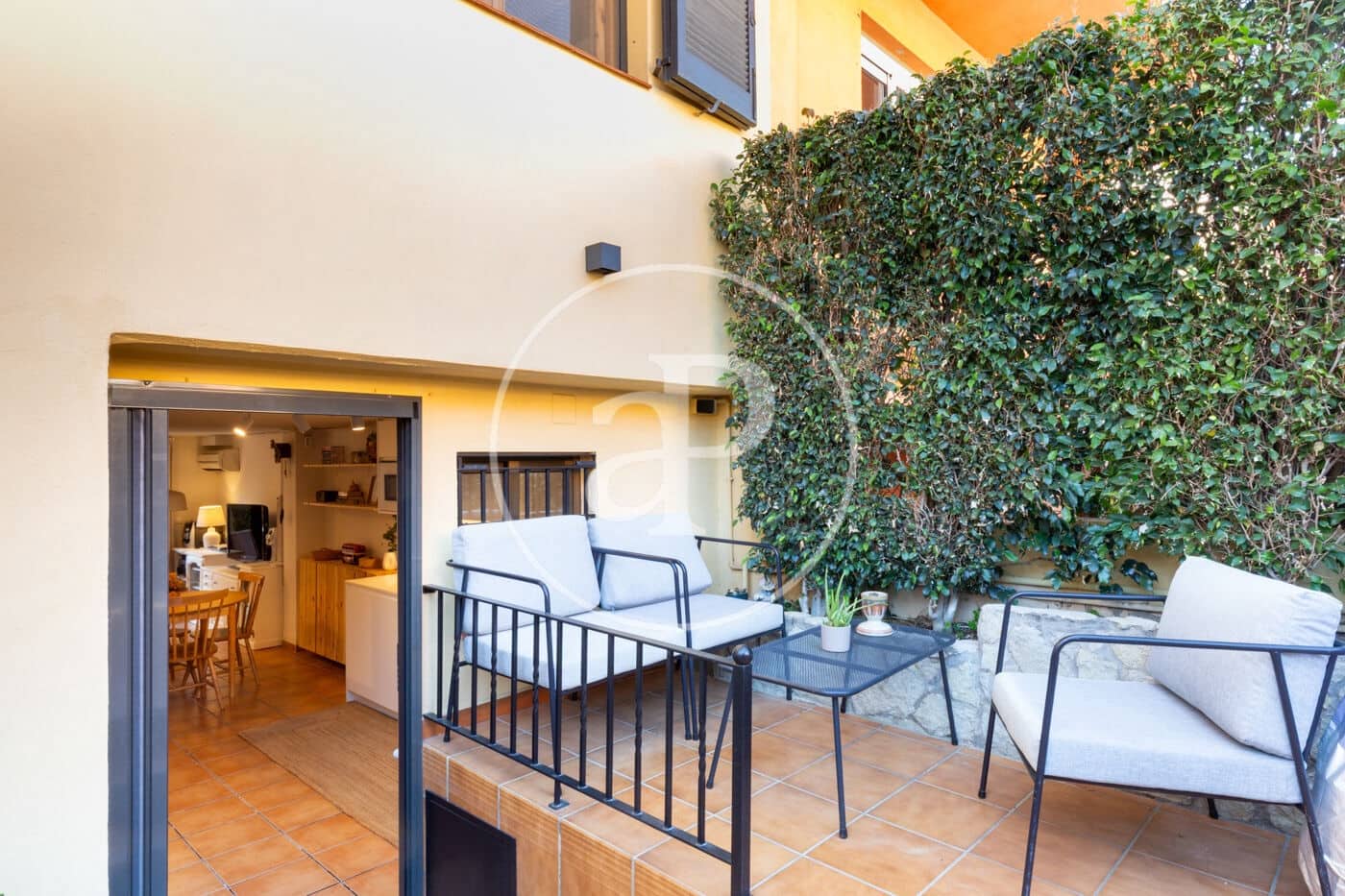 6 bedroom Villa for sale in Paterna with pool - € 695,000 (Ref: 9525674)