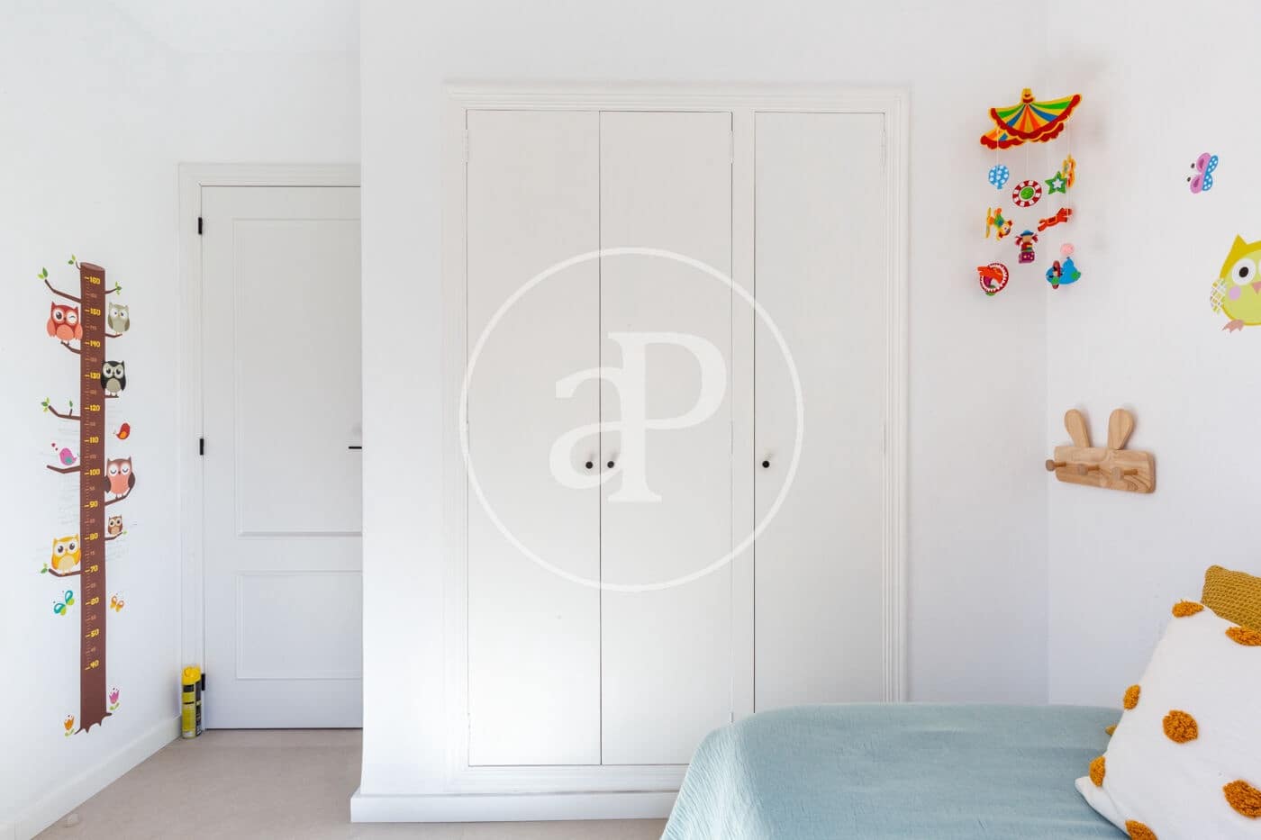 6 bedroom Villa for sale in Paterna with pool - € 695,000 (Ref: 9525674)