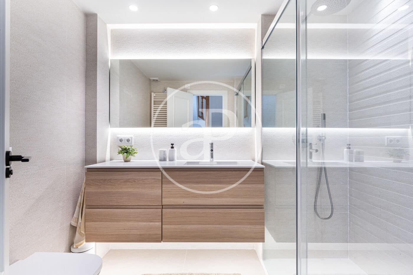 6 bedroom Villa for sale in Paterna with pool - € 695,000 (Ref: 9525674)