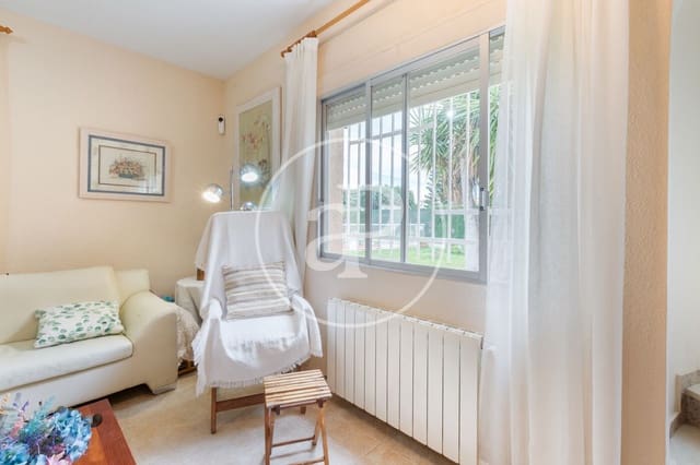 Chalet de 3 habitaciones en Náquera en venta con piscina - 350.000 € (Ref: 9525675)