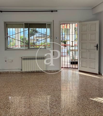 3 soveværelse Villa til salg i El Vedat de Torrente, Torrent med swimmingpool - € 450.000 (Ref: 9525678)