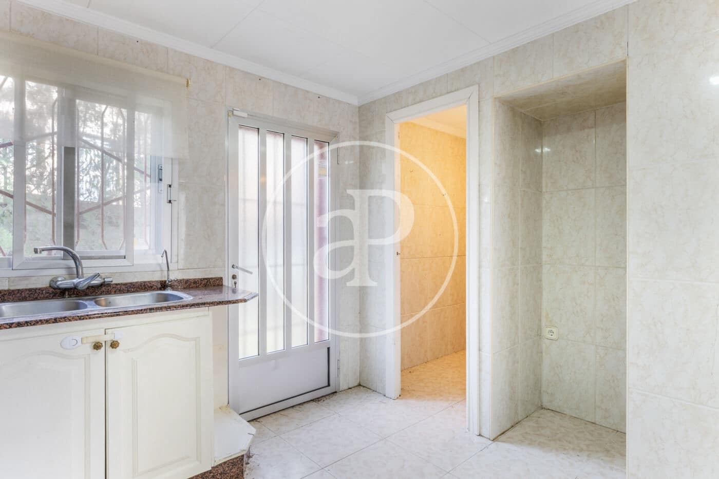 3 bedroom Villa for sale in Torrent with pool - € 450,000 (Ref: 9525678)