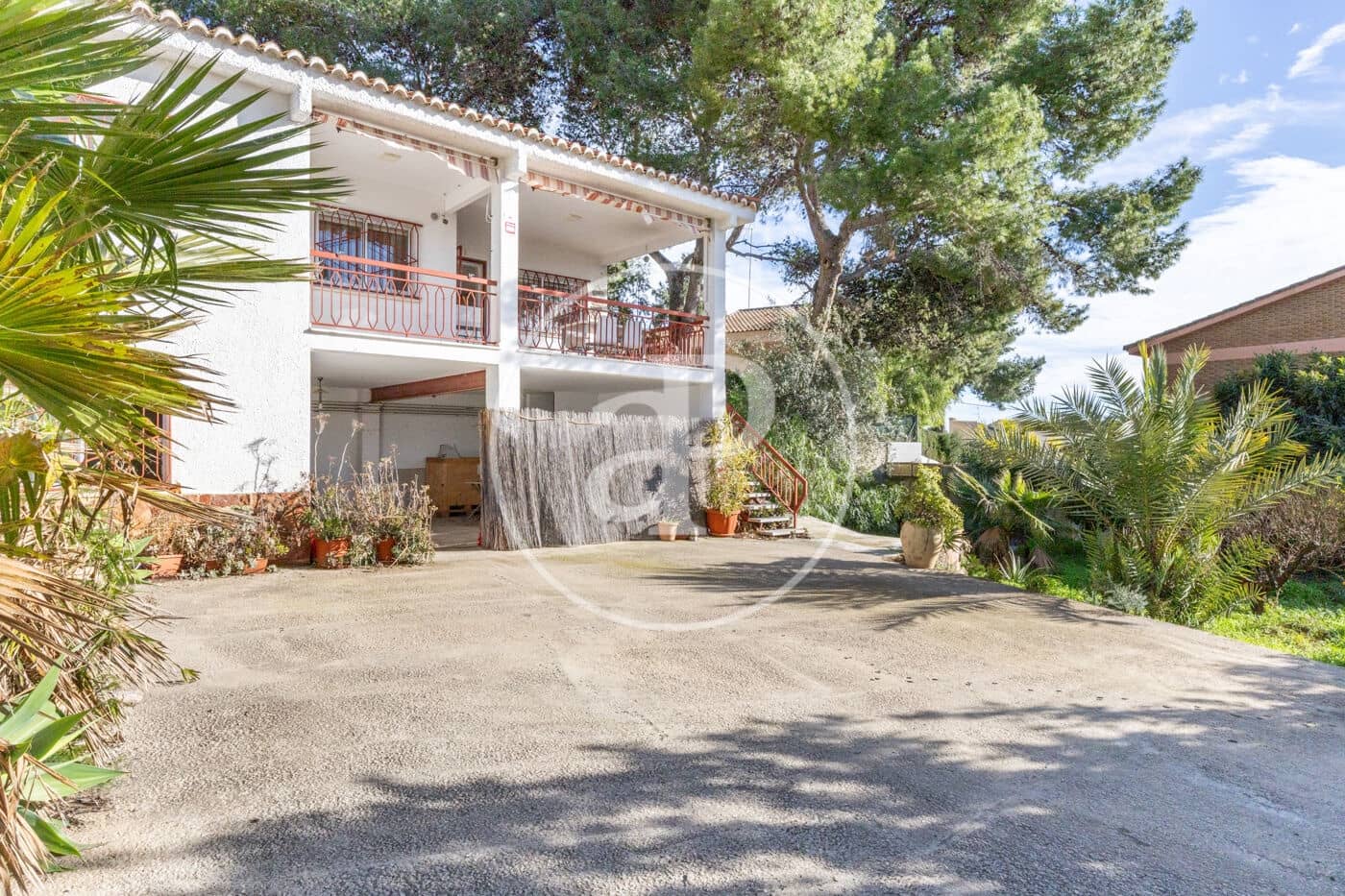 3 bedroom Villa for sale in Torrent with pool - € 450,000 (Ref: 9525678)