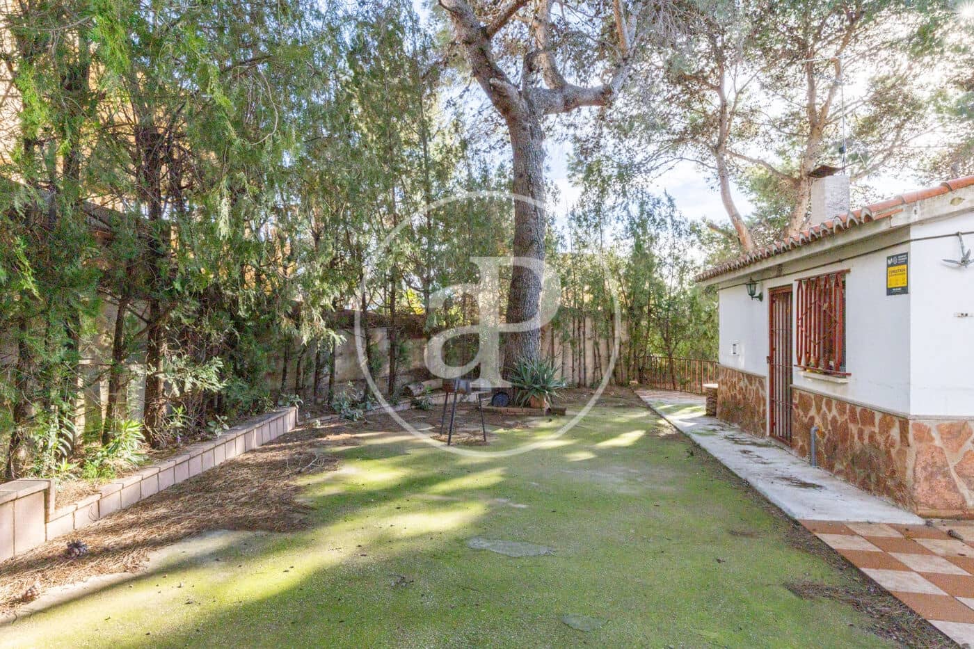 3 bedroom Villa for sale in Torrent with pool - € 450,000 (Ref: 9525678)