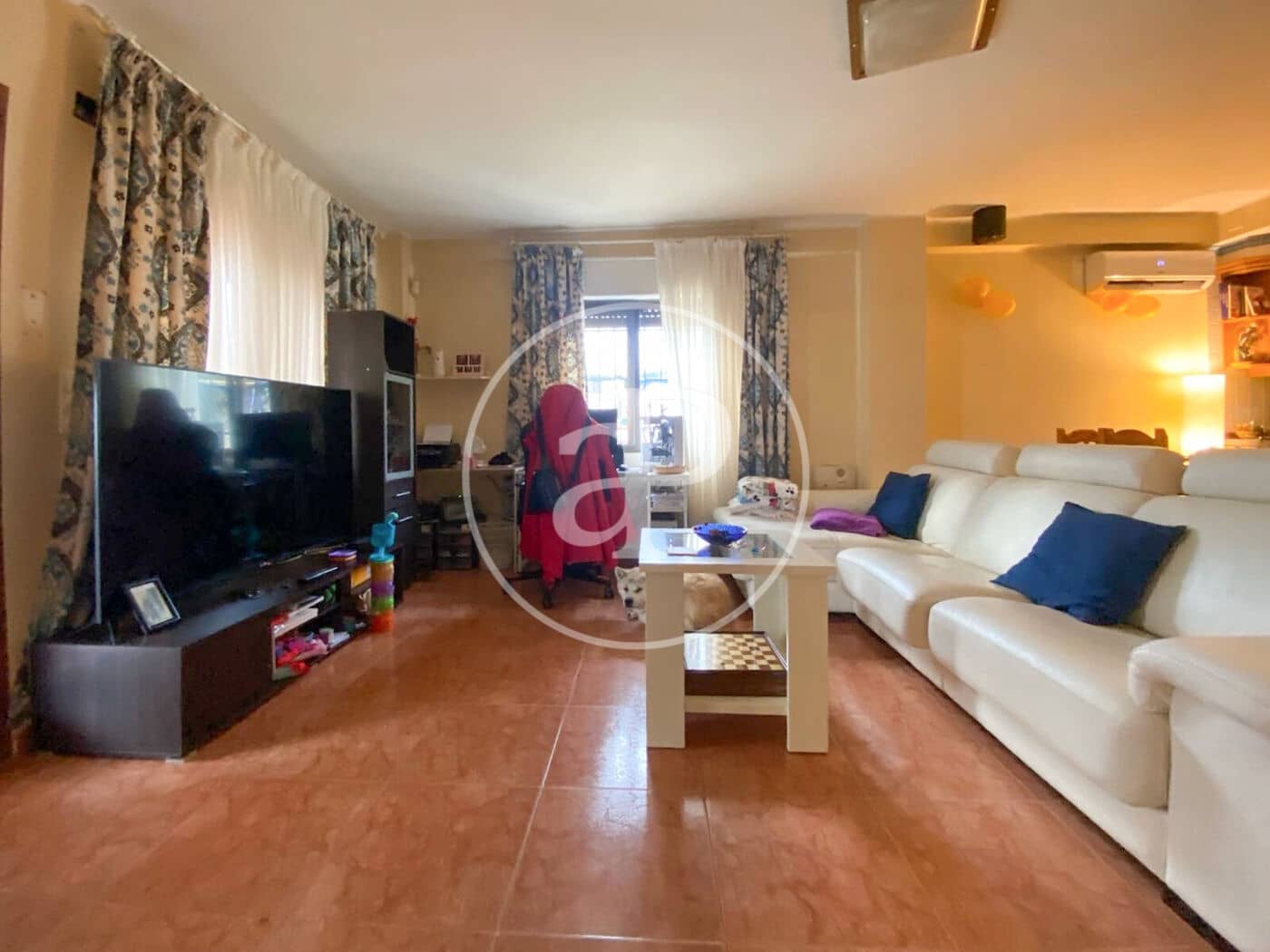 Chalet de 3 habitaciones en Alberic en venta con piscina - 193.000 € (Ref: 9525679)