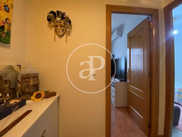 Chalet de 3 habitaciones en Alberic en venta con piscina - 193.000 € (Ref: 9525679)