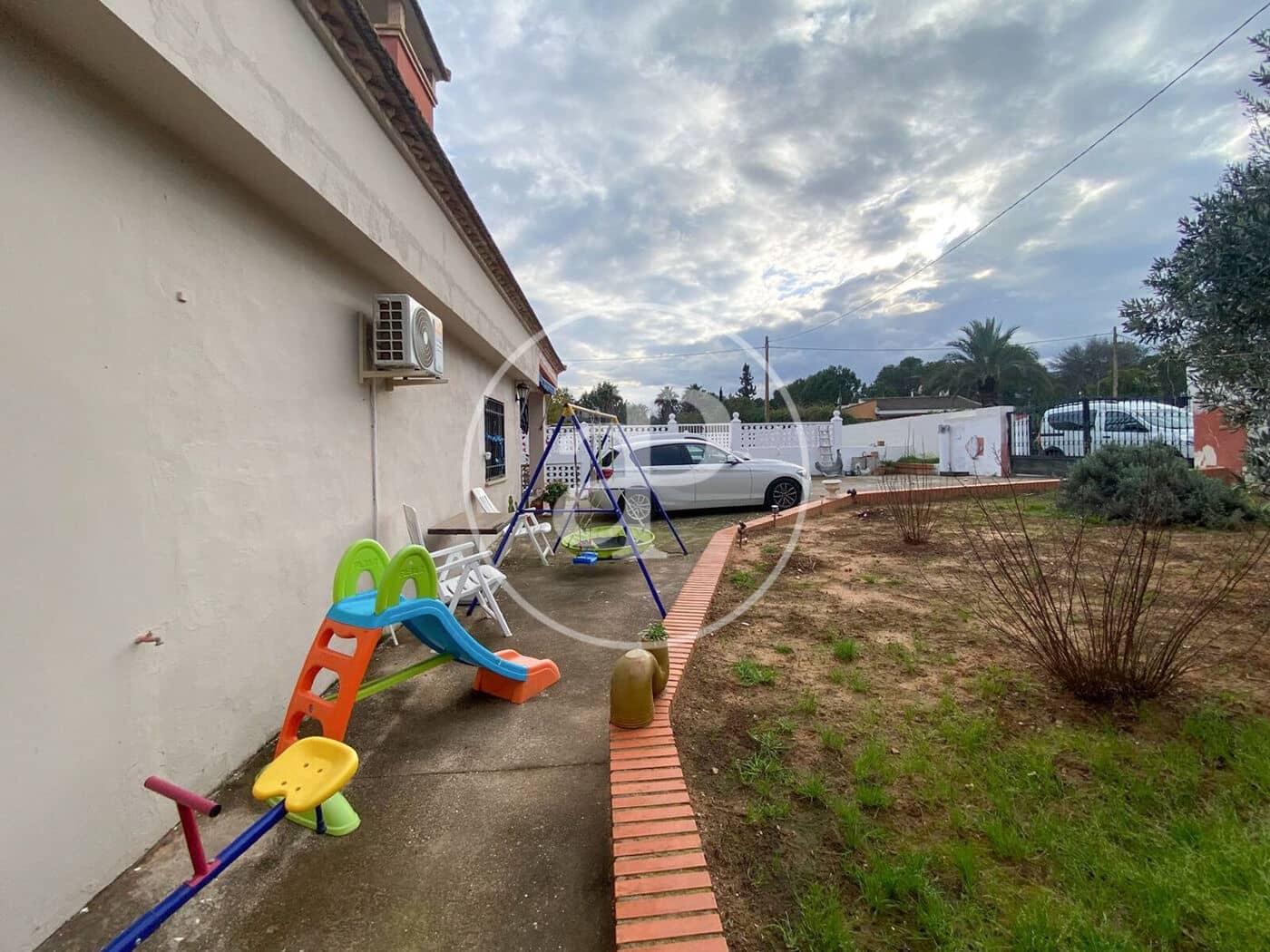 Chalet de 3 habitaciones en Alberic en venta con piscina - 193.000 € (Ref: 9525679)