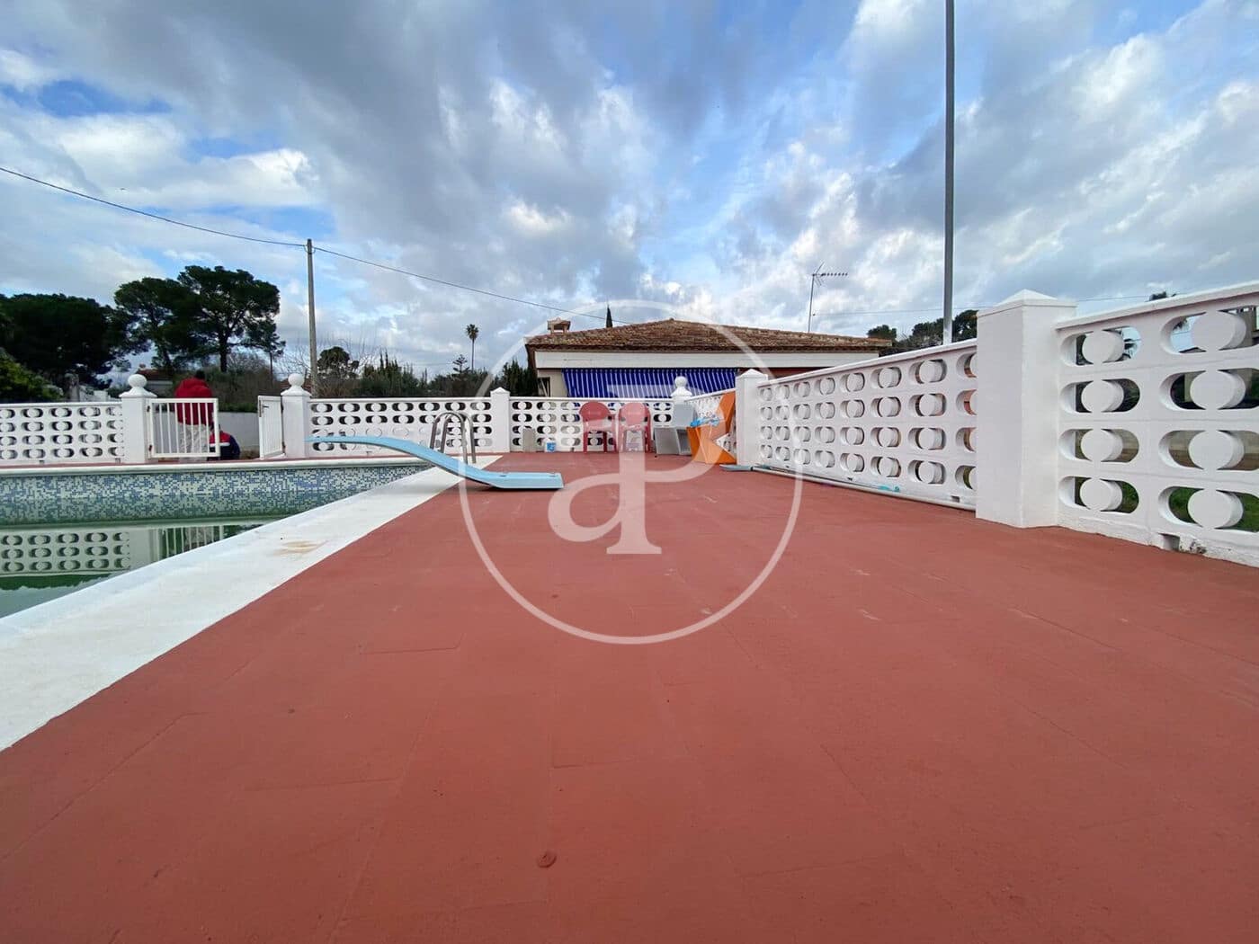 Chalet de 3 habitaciones en Alberic en venta con piscina - 193.000 € (Ref: 9525679)