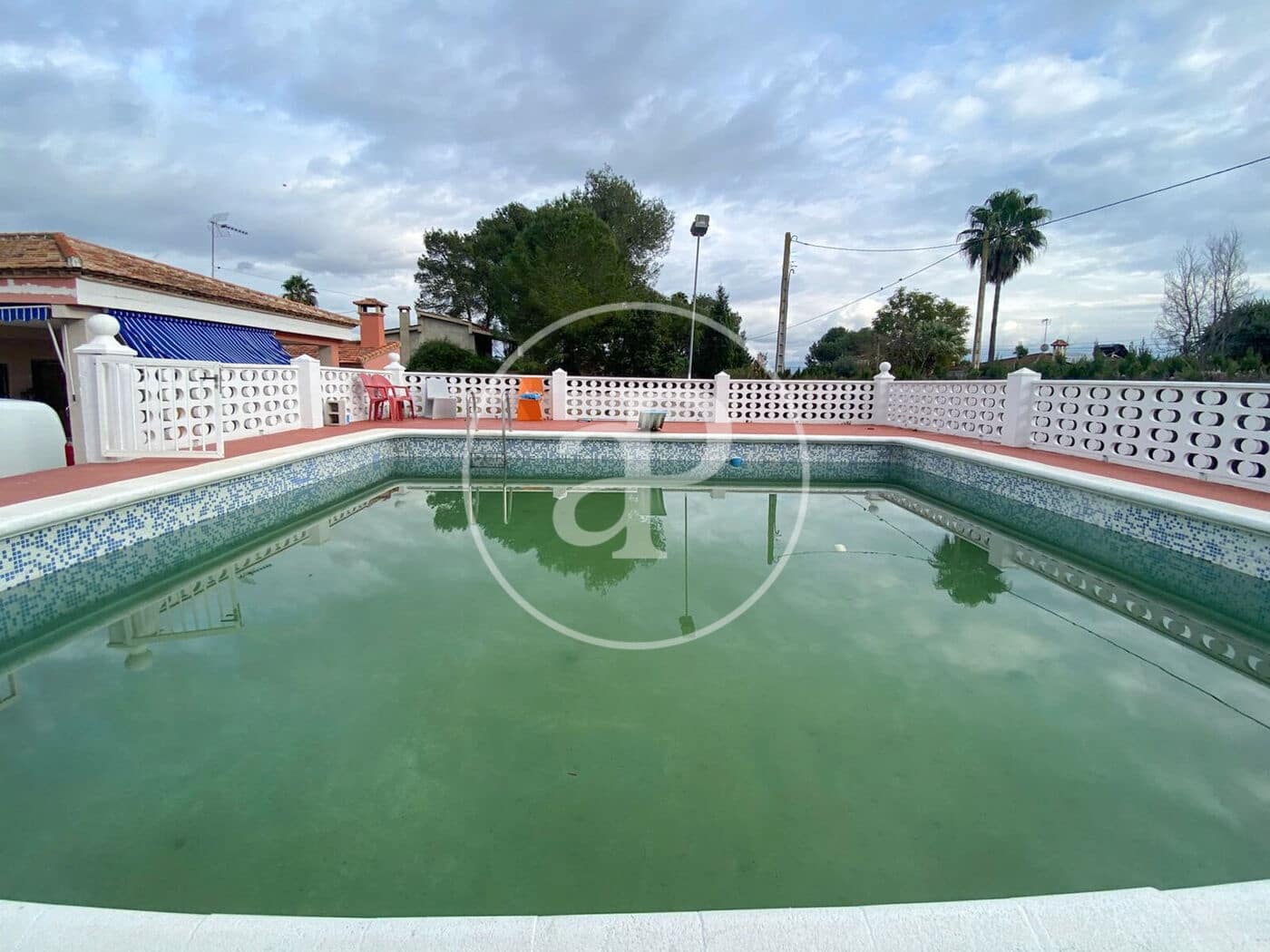 Chalet de 3 habitaciones en Alberic en venta con piscina - 193.000 € (Ref: 9525679)