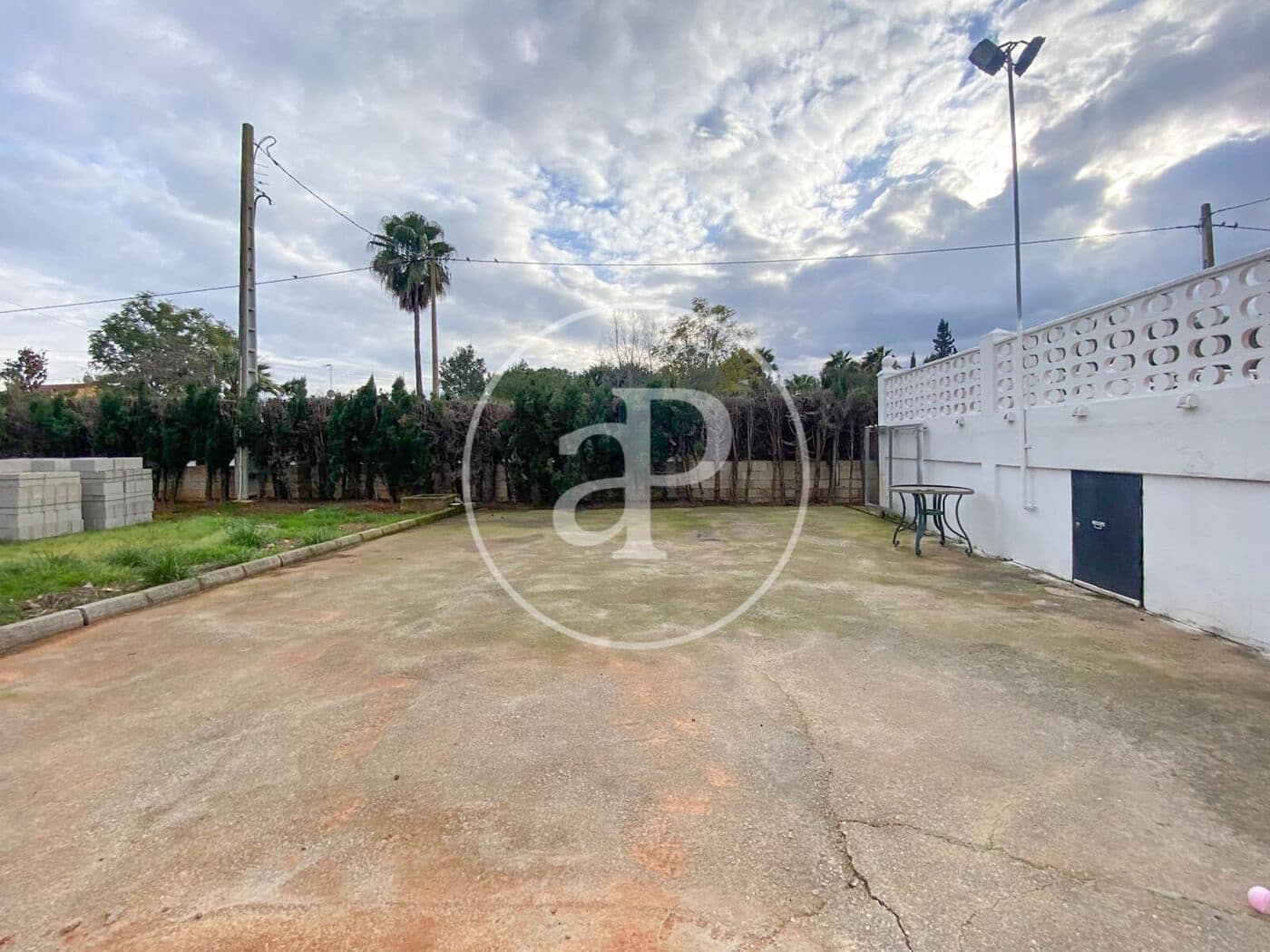 Chalet de 3 habitaciones en Alberic en venta con piscina - 193.000 € (Ref: 9525679)