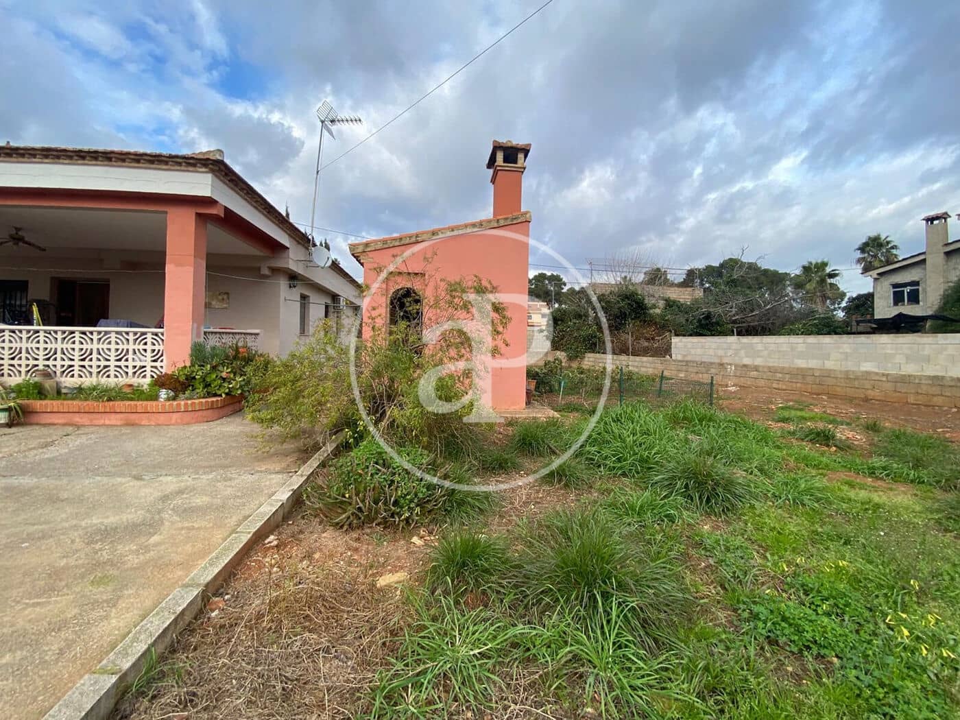 Chalet de 3 habitaciones en Alberic en venta con piscina - 193.000 € (Ref: 9525679)