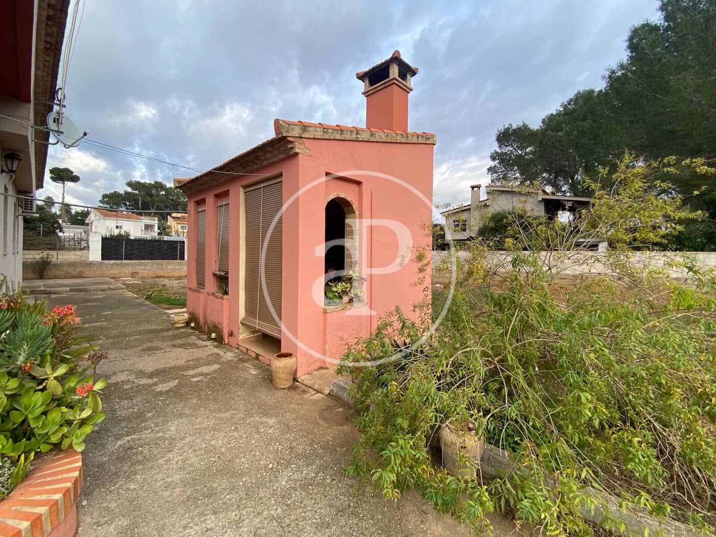 Chalet de 3 habitaciones en Alberic en venta con piscina - 193.000 € (Ref: 9525679)