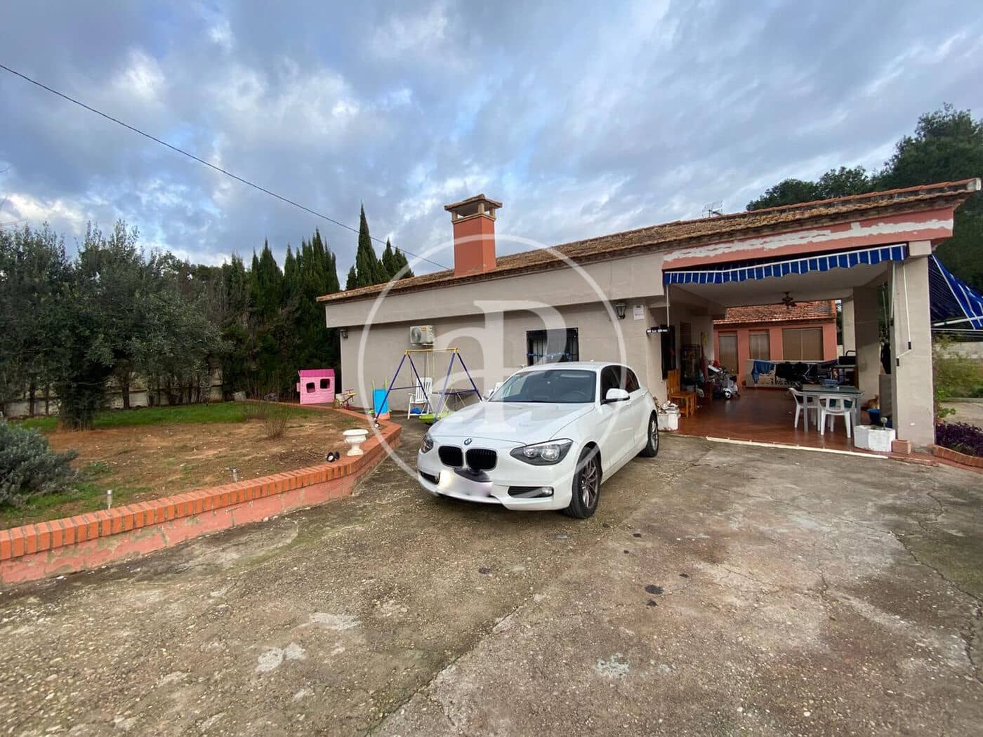 Chalet de 3 habitaciones en Alberic en venta con piscina - 193.000 € (Ref: 9525679)