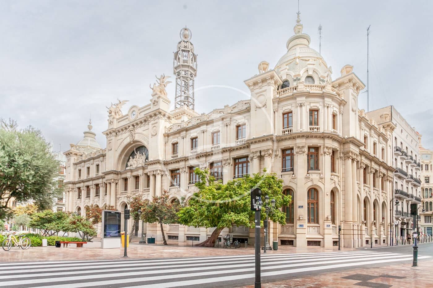 3 bedroom Apartment for rent in Valencia city - € 2,000 (Ref: 9525684)