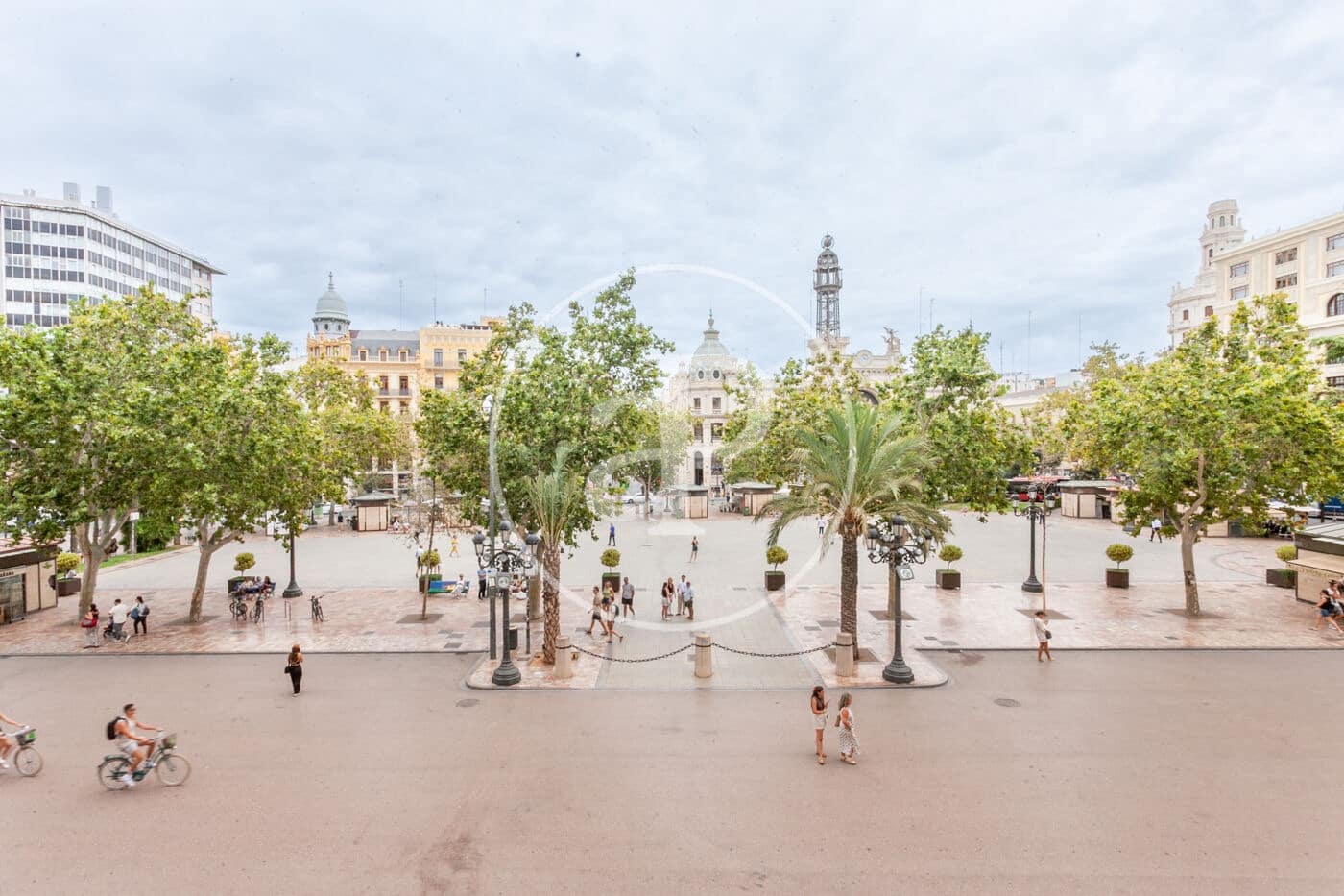 3 bedroom Apartment for rent in Valencia city - € 2,000 (Ref: 9525684)