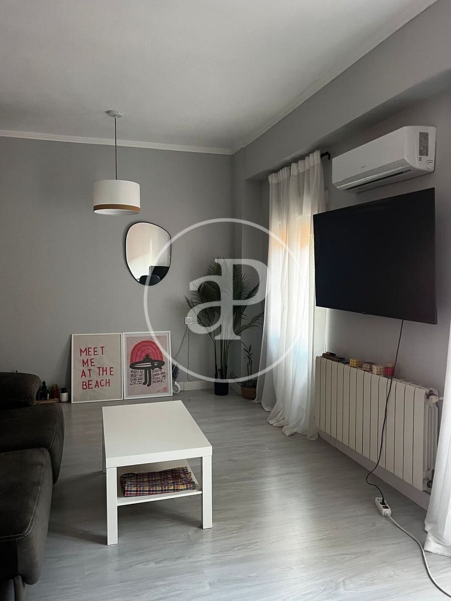3 bedroom Apartment for rent in Valencia city - € 1,350 (Ref: 9525685)