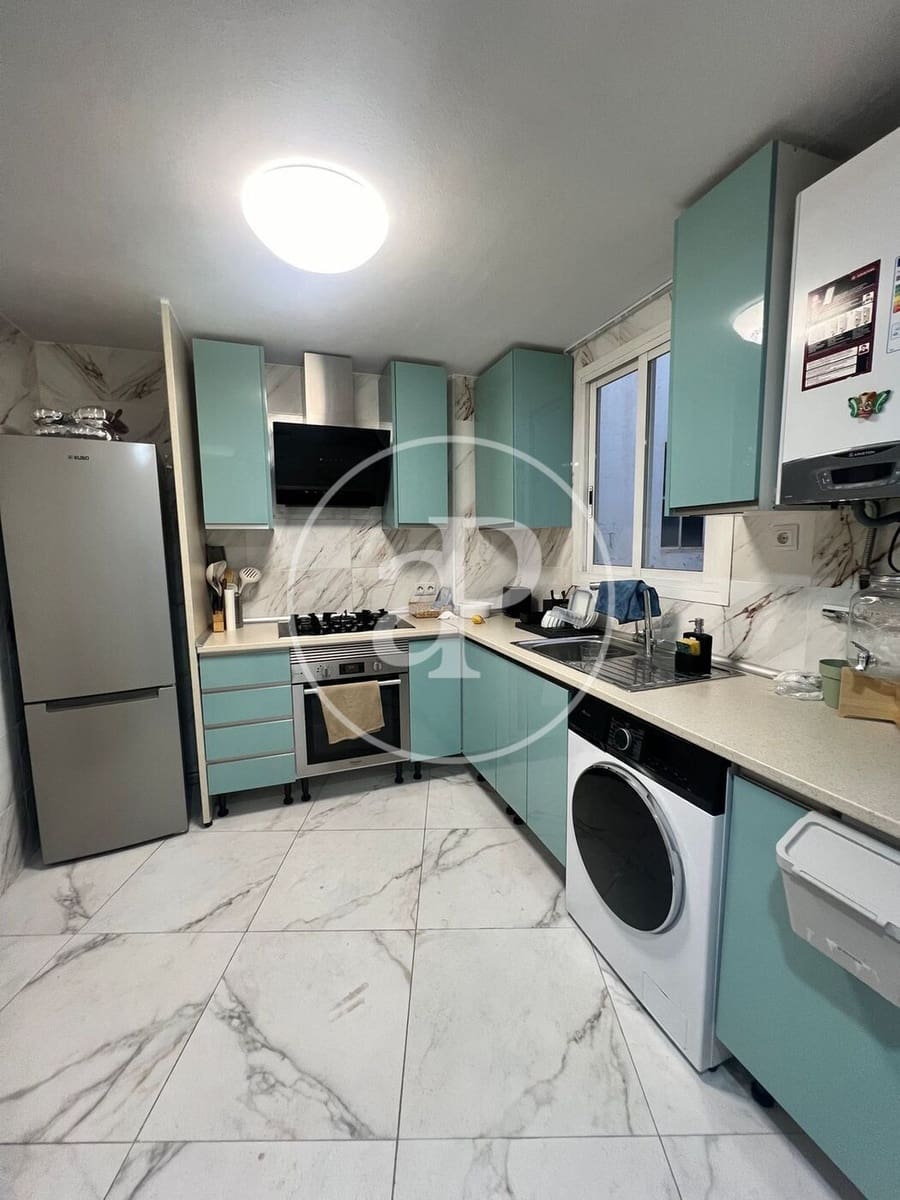 3 bedroom Apartment for rent in Valencia city - € 1,350 (Ref: 9525685)