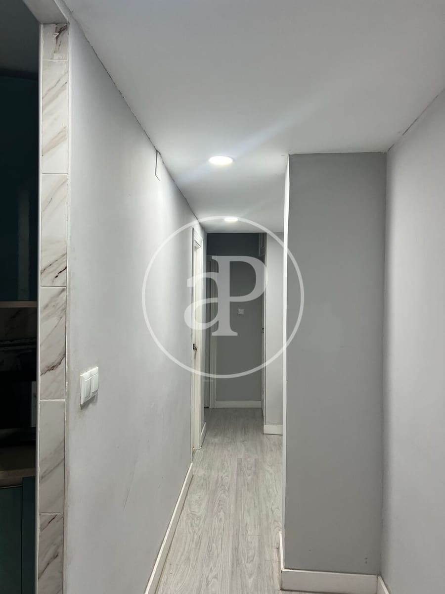 3 bedroom Apartment for rent in Valencia city - € 1,350 (Ref: 9525685)