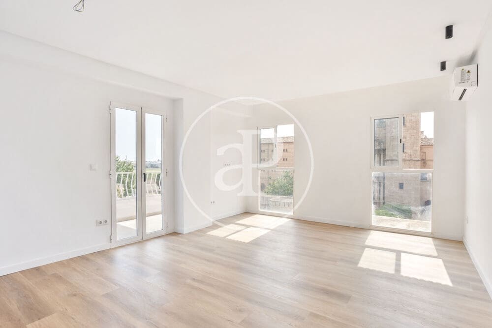 Apartamento de 3 habitaciones en València ciudad en venta - 245.000 € (Ref: 9525687)
