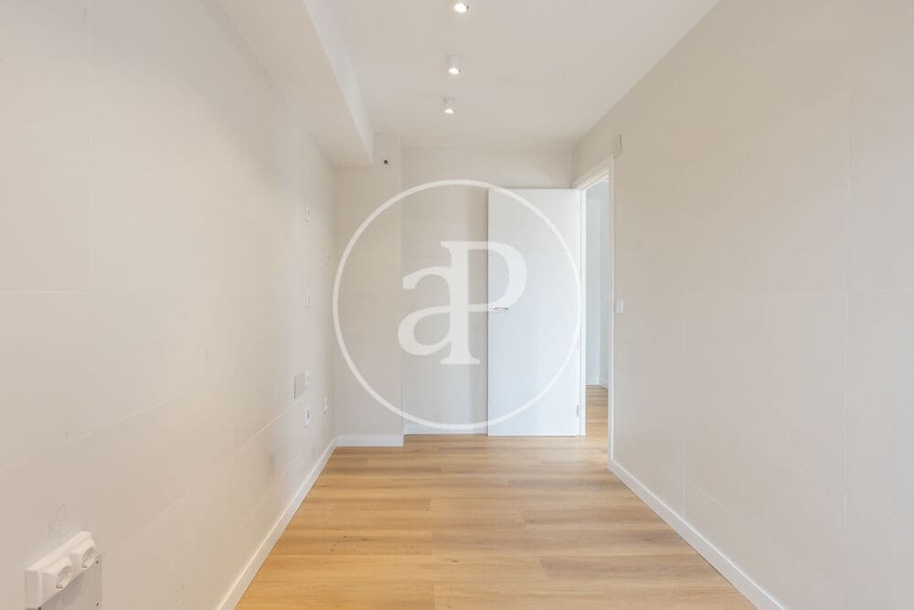 Apartamento de 3 habitaciones en València ciudad en venta - 245.000 € (Ref: 9525687)