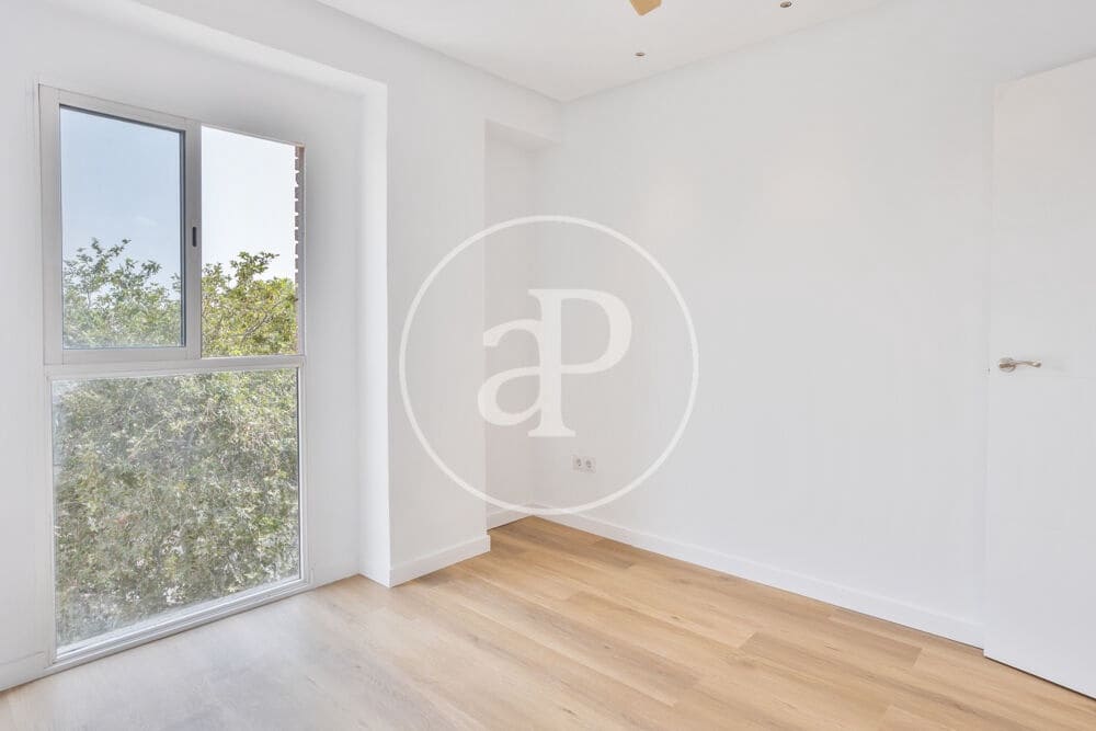 Apartamento de 3 habitaciones en València ciudad en venta - 245.000 € (Ref: 9525687)