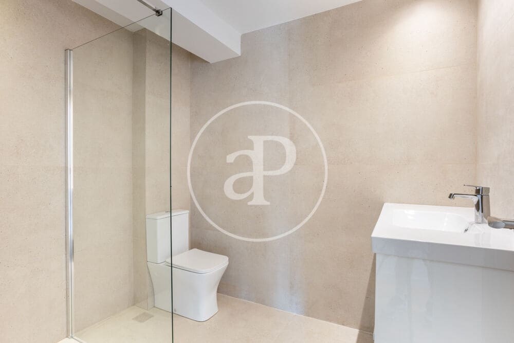 Apartamento de 3 habitaciones en València ciudad en venta - 245.000 € (Ref: 9525687)