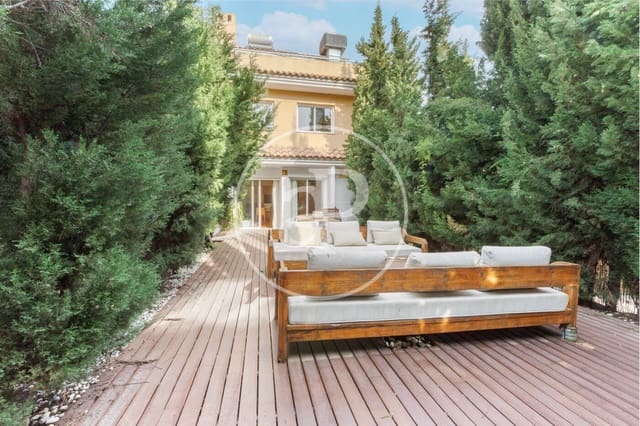 Chalet de 5 habitaciones en Campolivar, Godella en venta con piscina - 585.000 € (Ref: 9525689)