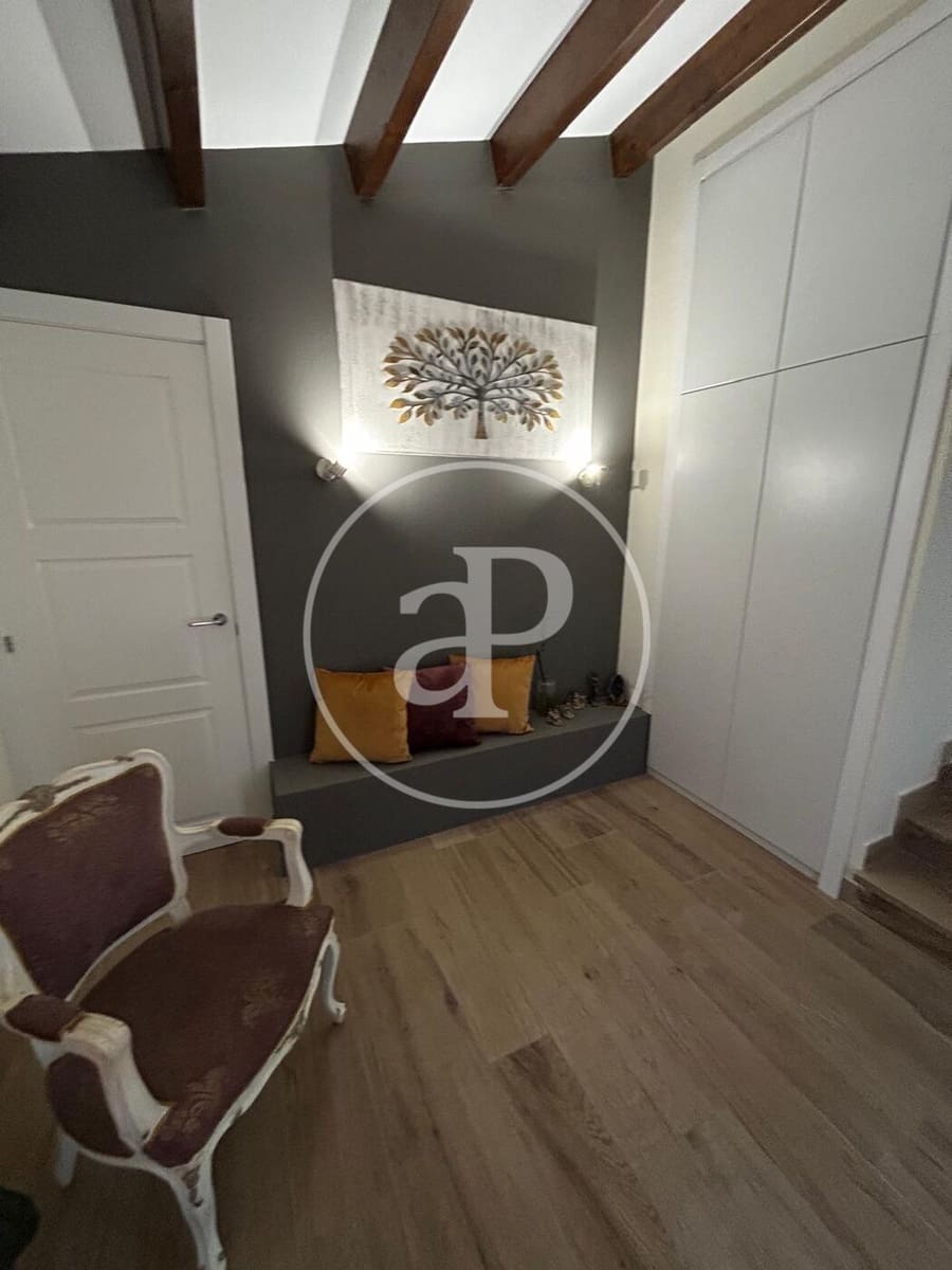 5 bedroom Villa for sale in Torrent with pool - € 750,000 (Ref: 9525690)