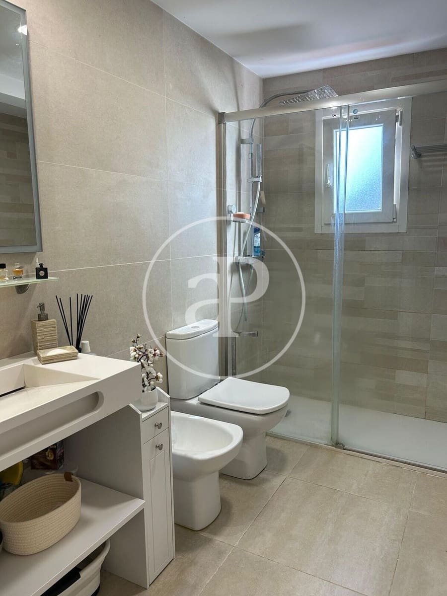 5 bedroom Villa for sale in Torrent with pool - € 750,000 (Ref: 9525690)