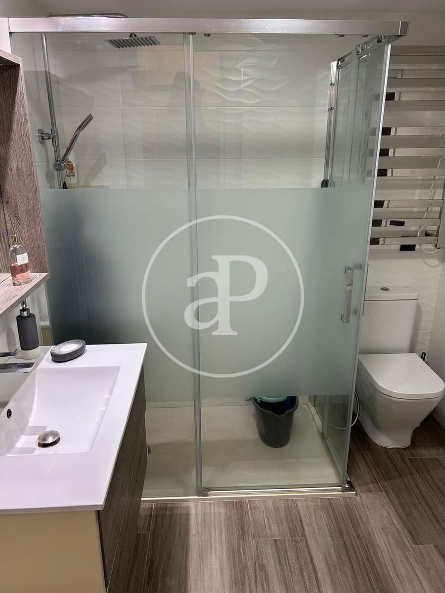 5 bedroom Villa for sale in Torrent with pool - € 750,000 (Ref: 9525690)