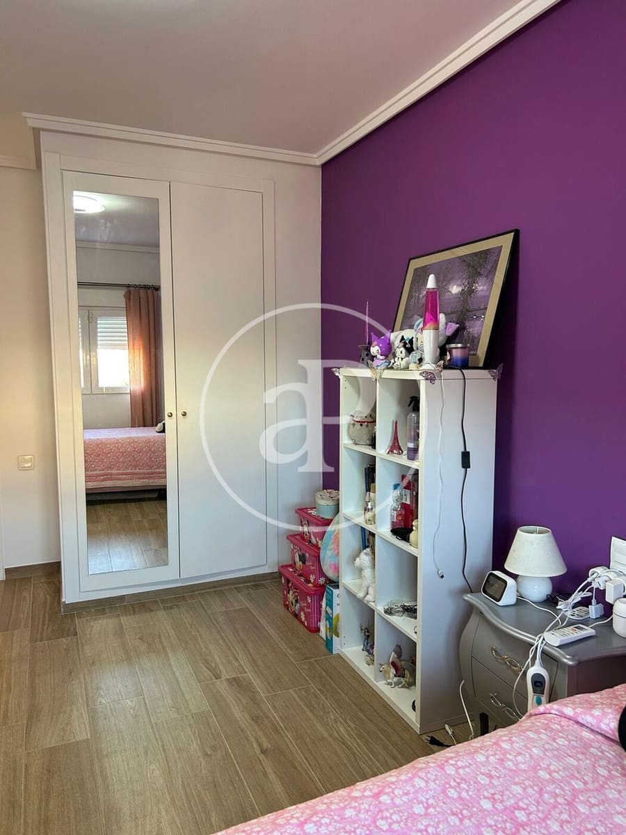 5 bedroom Villa for sale in Torrent with pool - € 750,000 (Ref: 9525690)