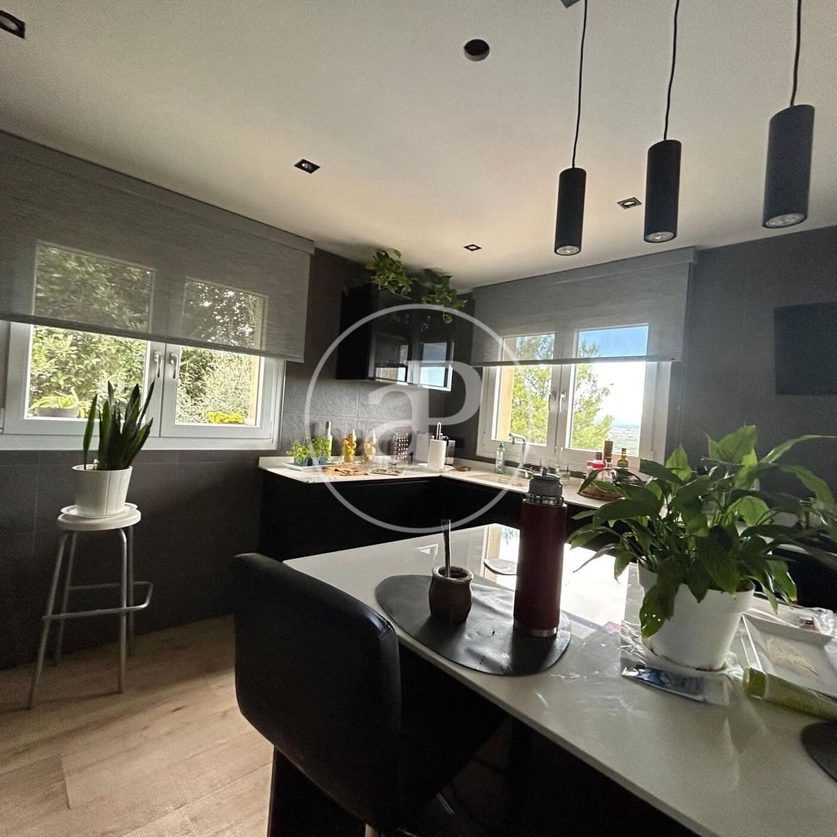 5 bedroom Villa for sale in Torrent with pool - € 750,000 (Ref: 9525690)