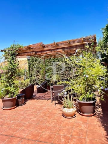 5 bedroom Villa for sale in Torrent with pool - € 750,000 (Ref: 9525690)