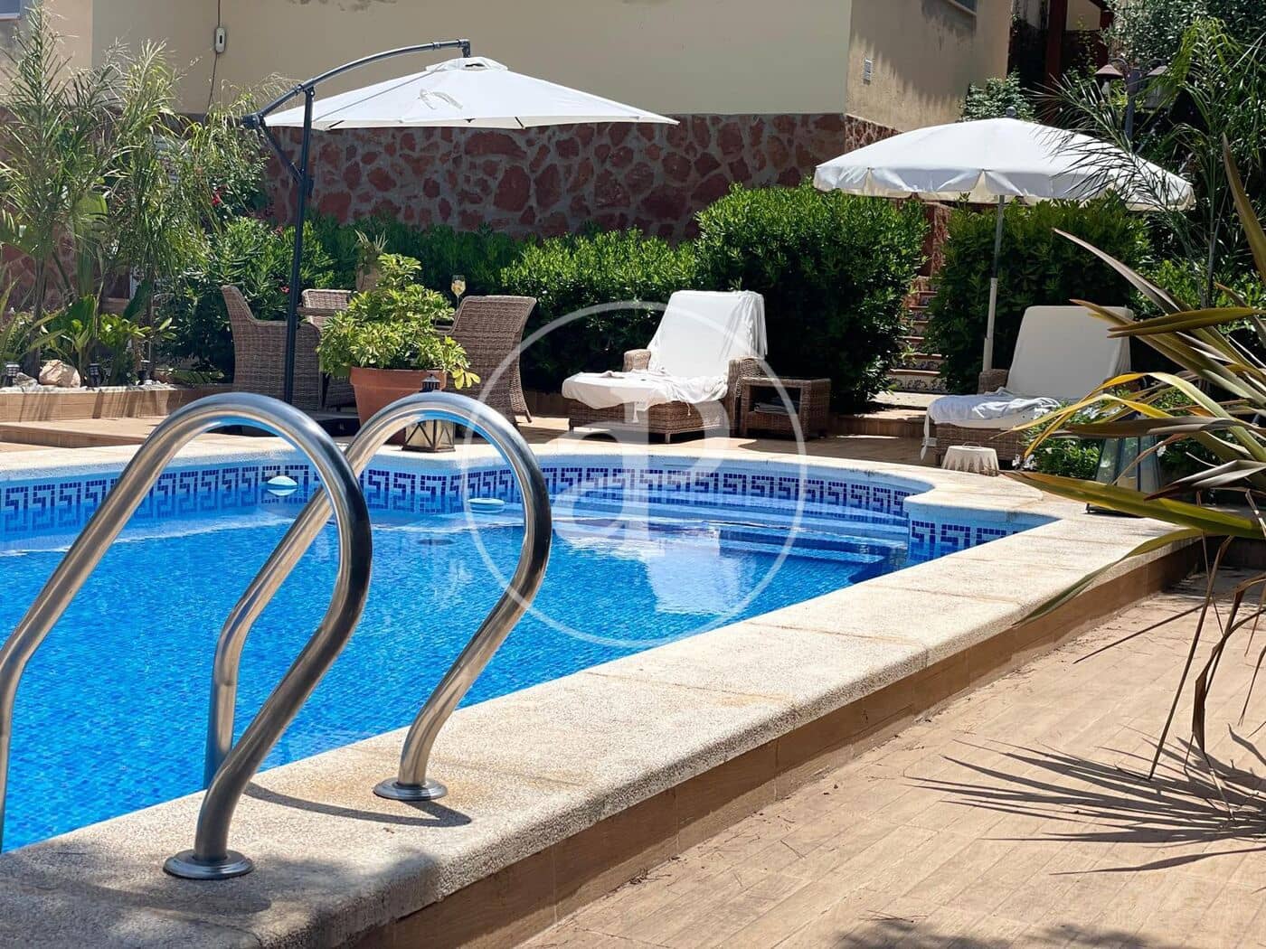 5 bedroom Villa for sale in Torrent with pool - € 750,000 (Ref: 9525690)