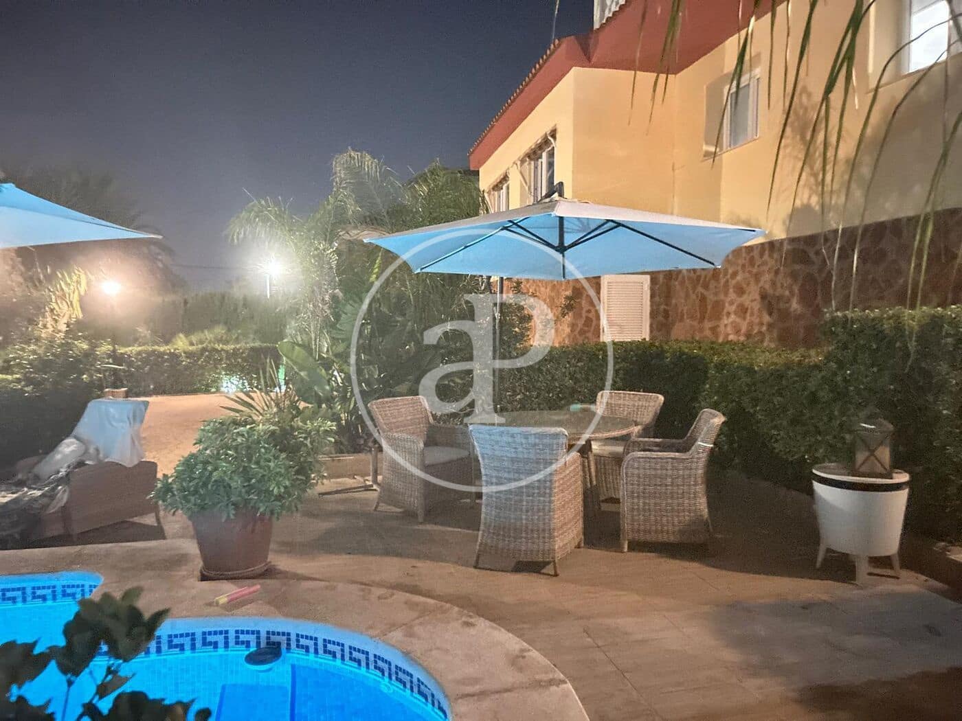 5 bedroom Villa for sale in Torrent with pool - € 750,000 (Ref: 9525690)