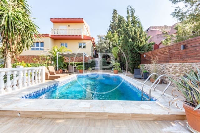 Chalet de 5 habitaciones en Torrent en venta con piscina - 750.000 € (Ref: 9525690)