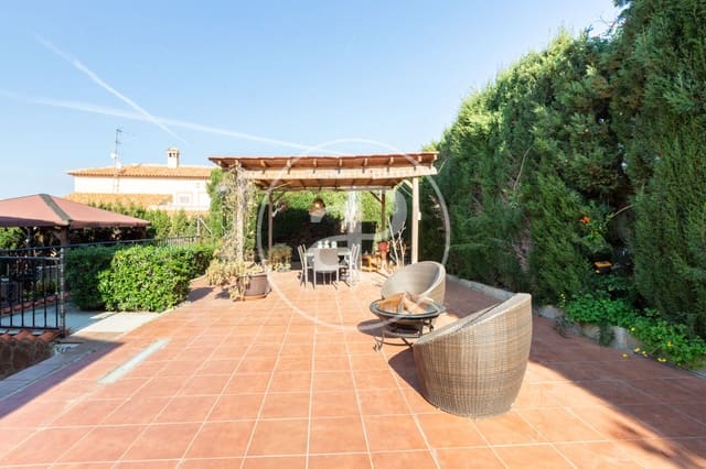 Chalet de 5 habitaciones en Torrent en venta con piscina - 750.000 € (Ref: 9525690)