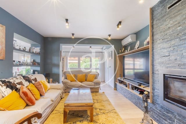 Chalet de 5 habitaciones en Torrent en venta con piscina - 750.000 € (Ref: 9525690)