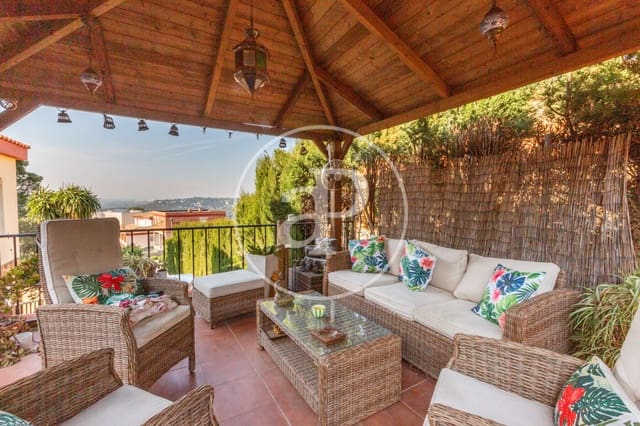 Chalet de 5 habitaciones en Torrent en venta con piscina - 750.000 € (Ref: 9525690)