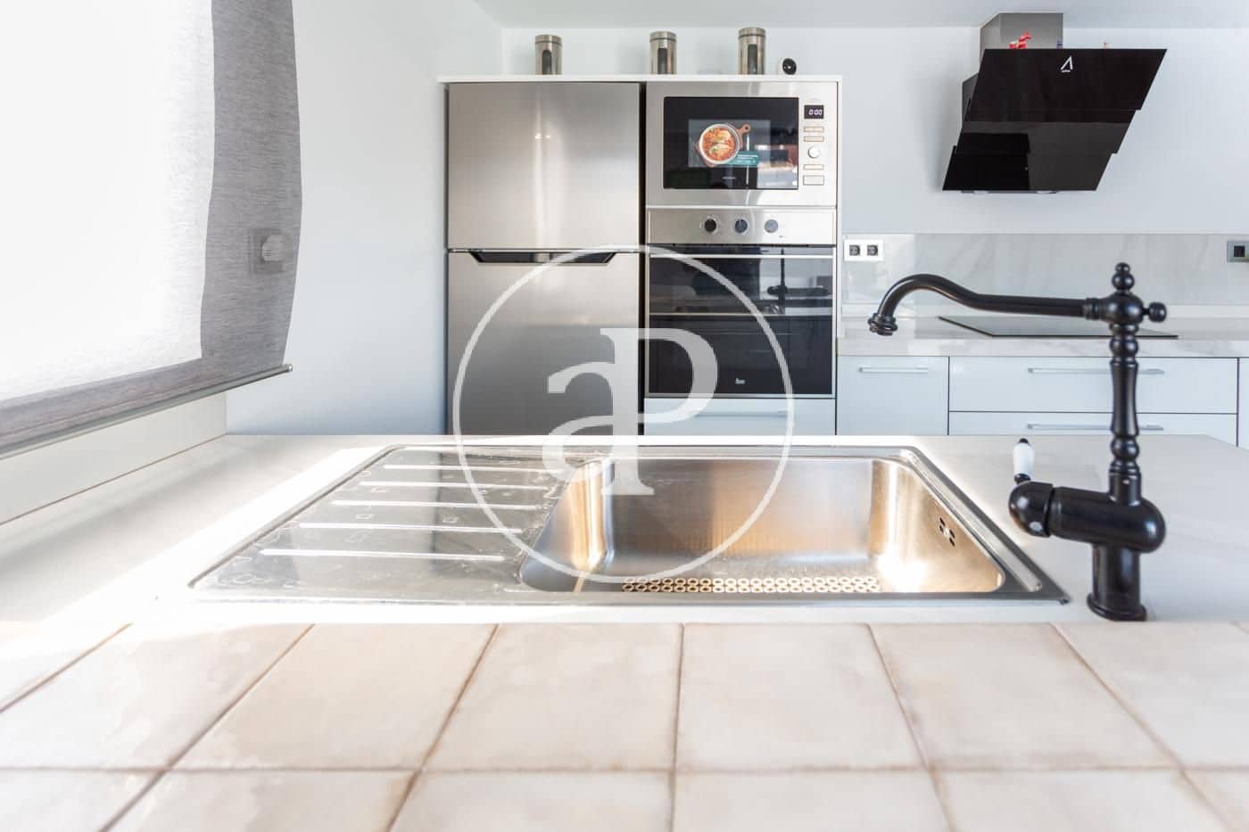 3 makuuhuone Kattohuoneisto vuokrattavana paikassa Valencia kaupunki - 1 600 € (Ref: 9525693)