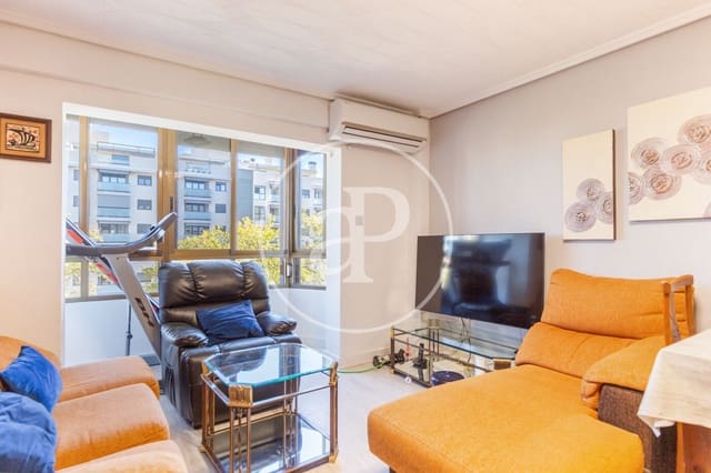 4 slaapkamer Appartement te koop in Mestalla, Valencia stad - € 340.000 (Ref: 9525694)