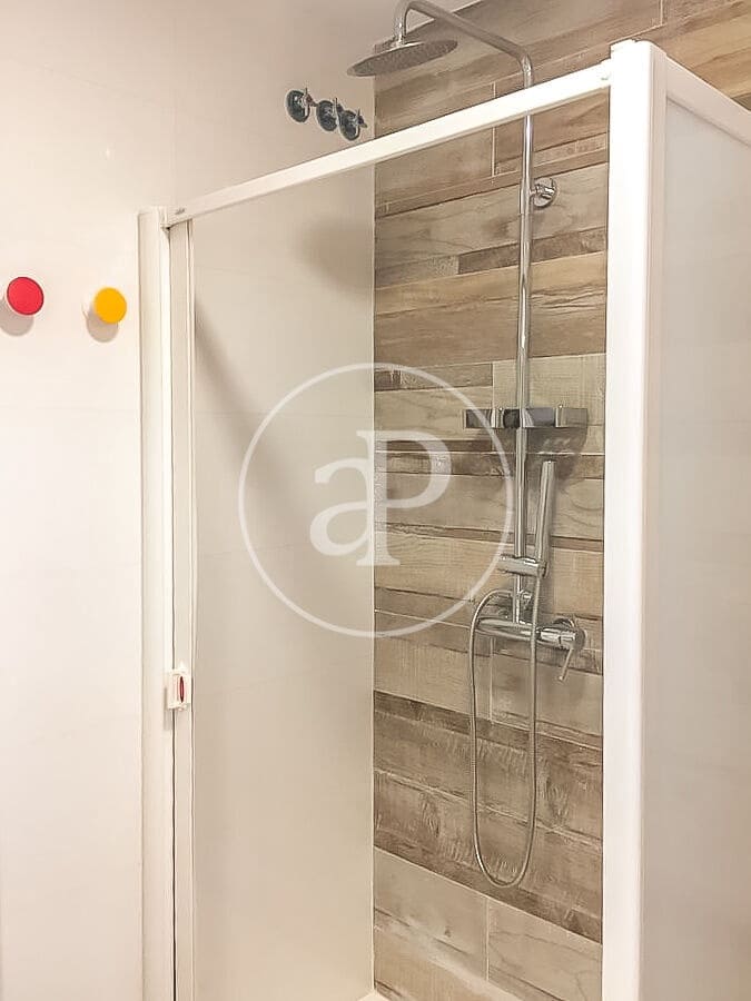 Villa for sale in Castello de la Plana - € 125,000 (Ref: 9532004)