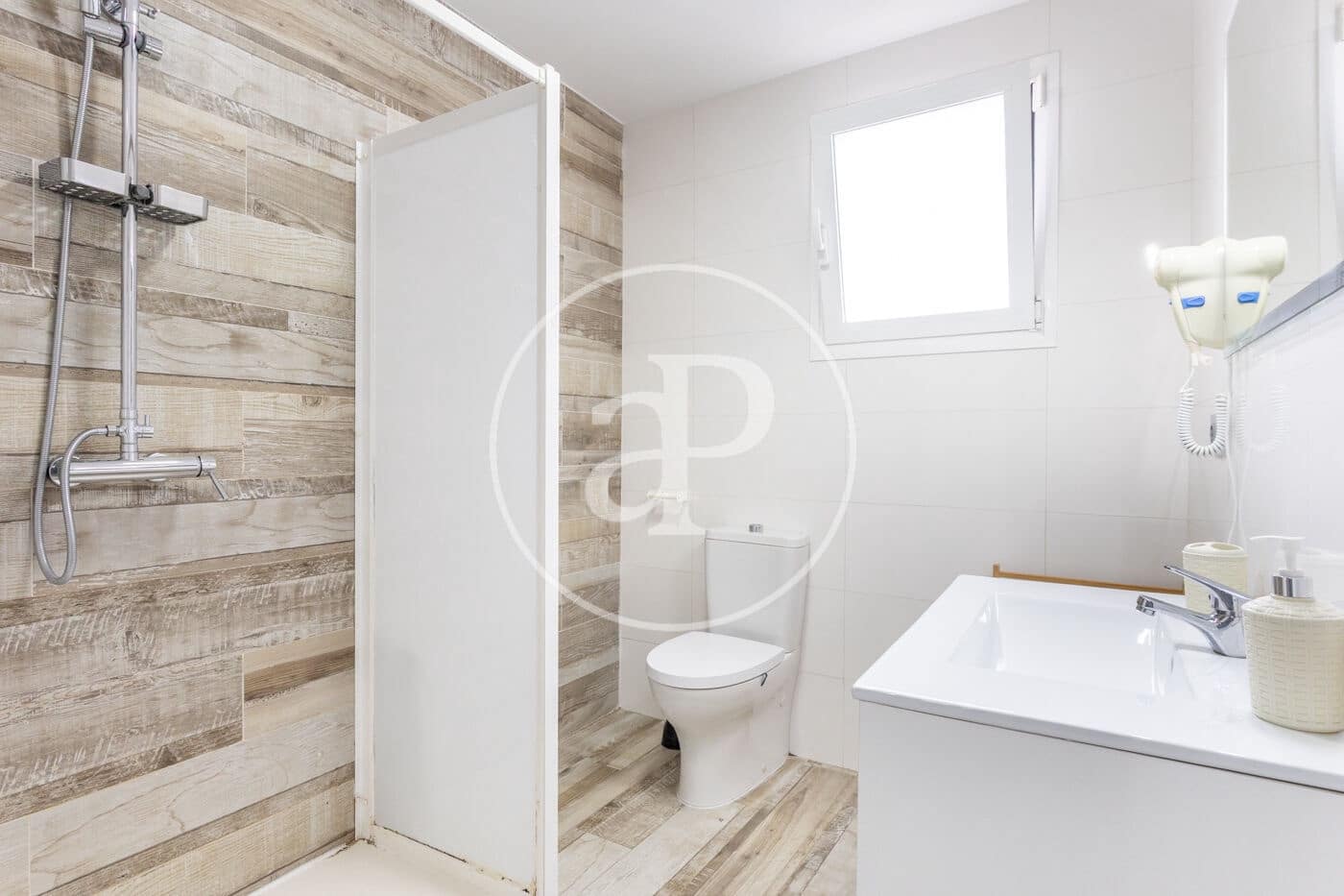 Villa in vendita in Castello de la Plana - 117.000 € (Rif: 9532004)