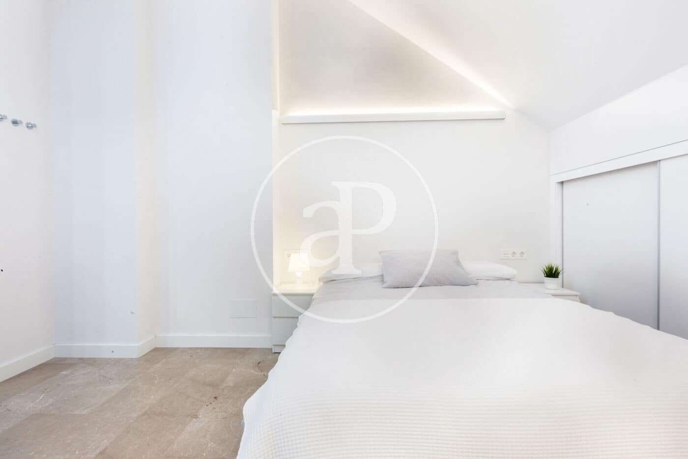 Ático de 4 habitaciones en València ciudad en venta - 750.000 € (Ref: 9532007)