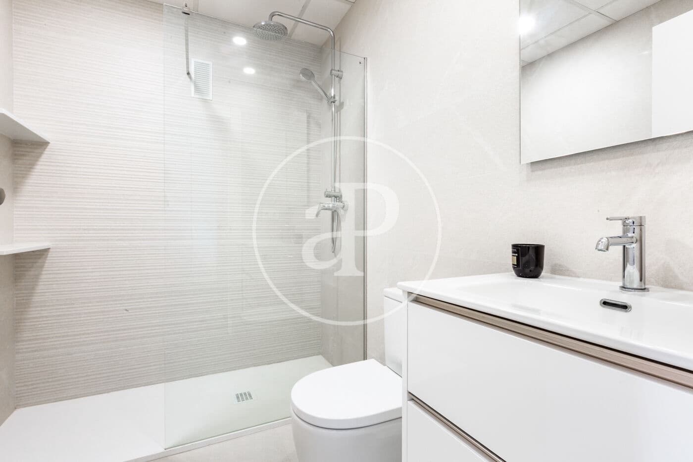 Ático de 4 habitaciones en València ciudad en venta - 750.000 € (Ref: 9532007)